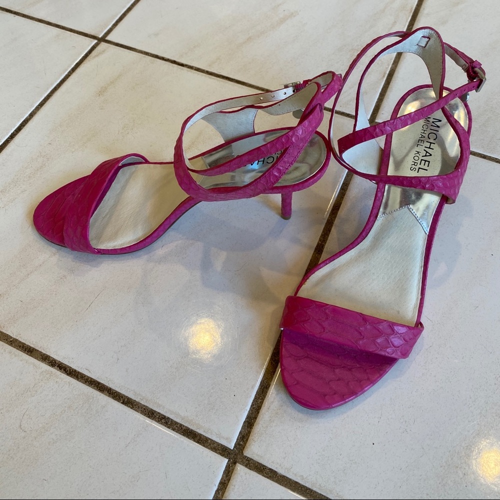 MICHAEL by Michael Kors fuchsia sandals